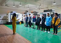 鑽孔機