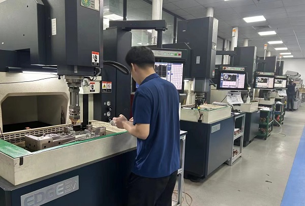 簡易(yì)模具廠